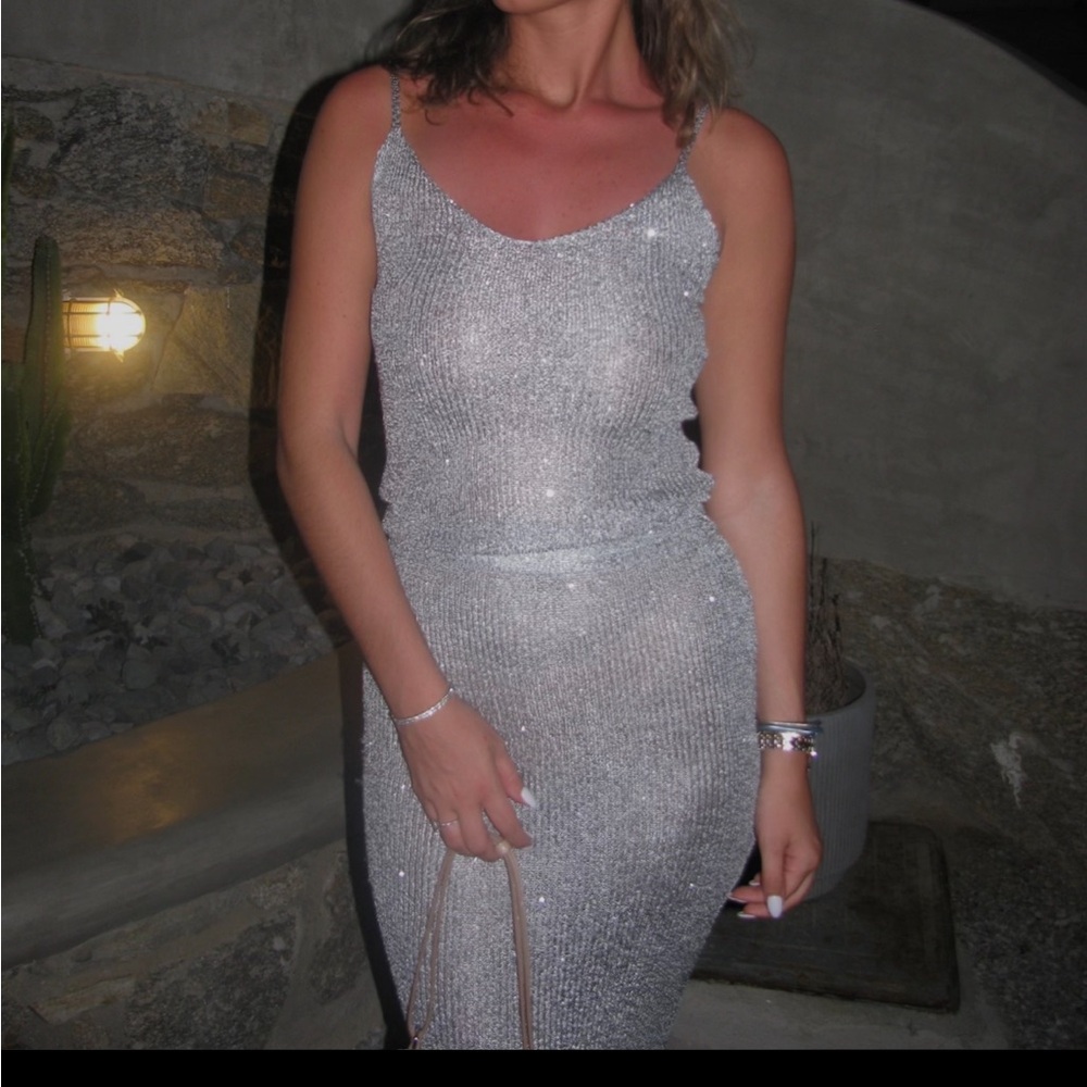 White fox sparkly silver skirt set